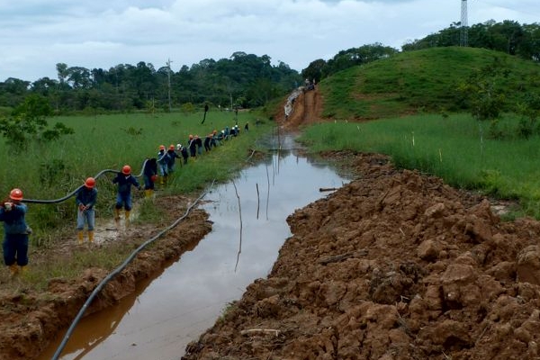 Soterramiento y Enlace con Fibra Optica en Campo Petrolero